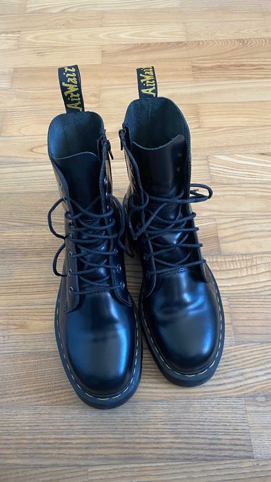 Dr. Martens Jadon