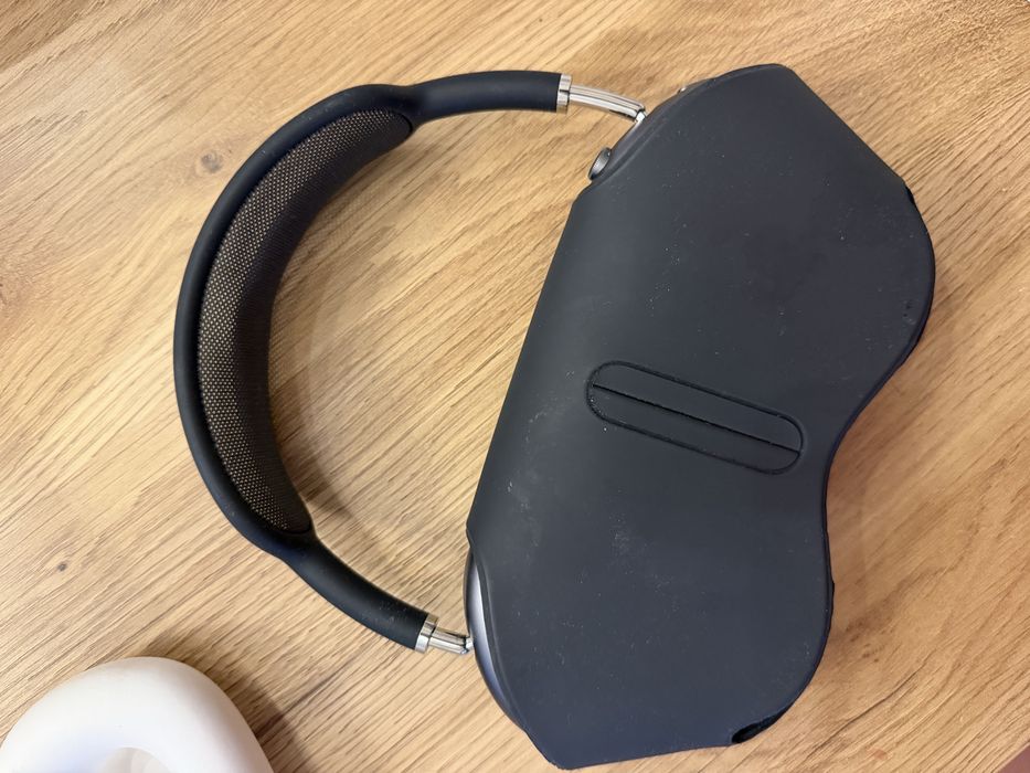 Airpods max lighting