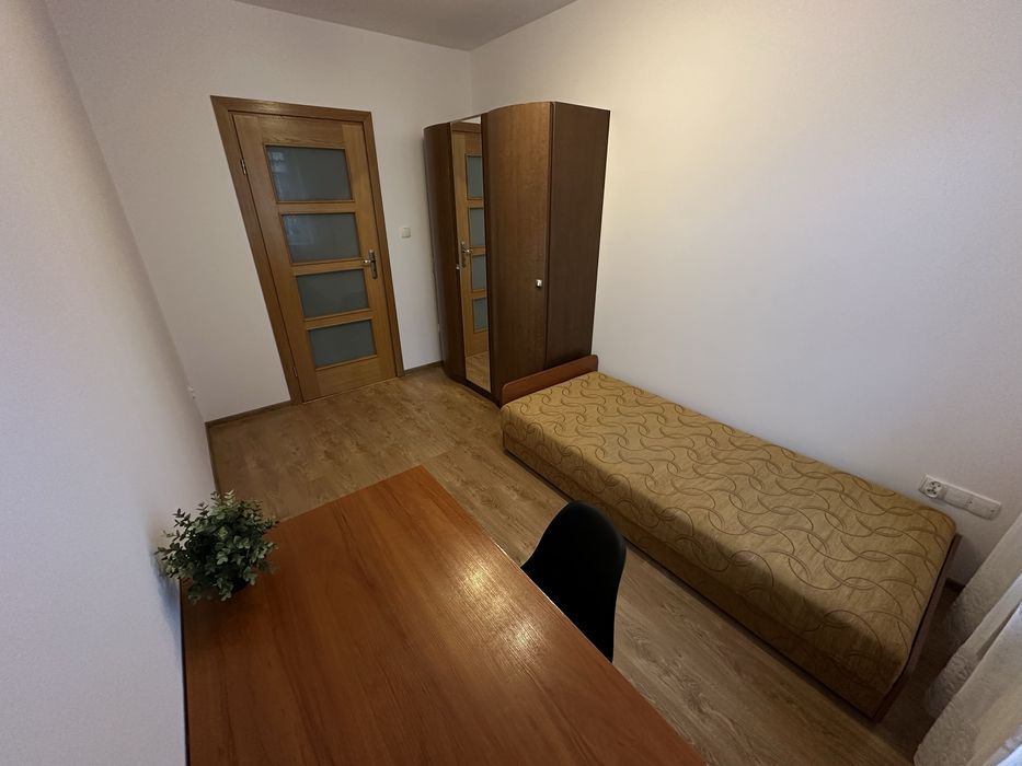 Wynajmę duży pokój jednoosobowy z balkonem obok Politechnika Rzeszowska, Rzeszów, dobra lokalizacja