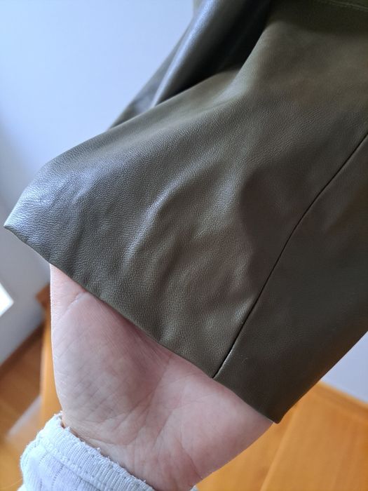 Vestido Zara em semi pele verde M