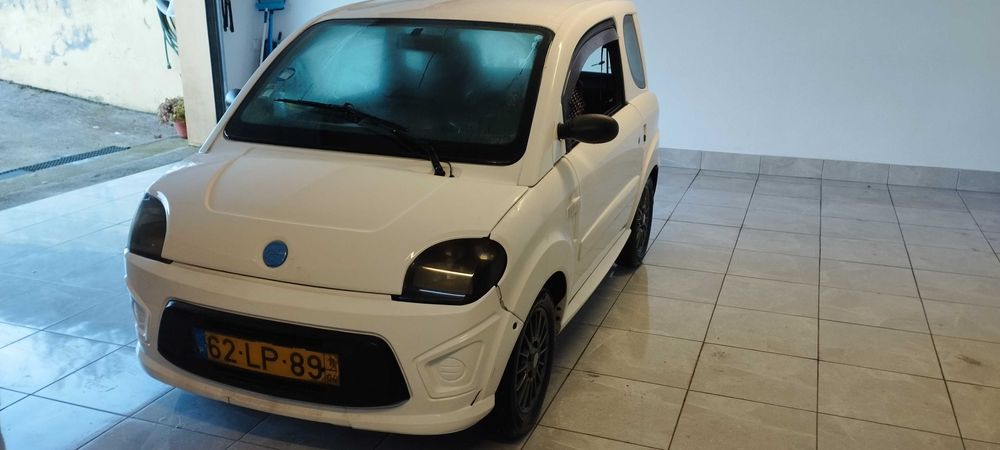 Microcar DUE 2011