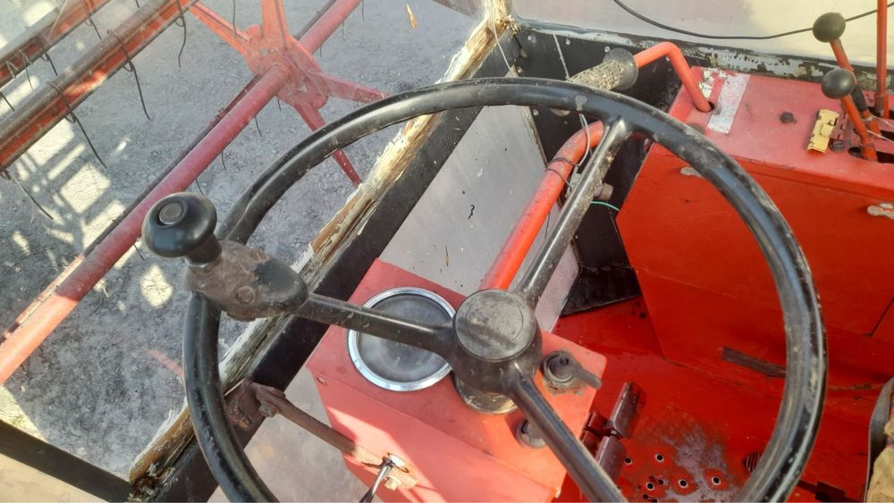 Комбайн Massey-ferguson 187