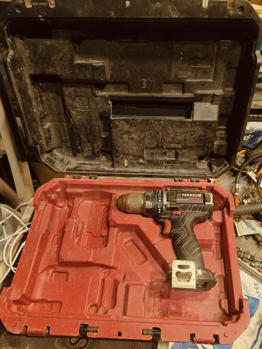 Aparafusadora com avaria