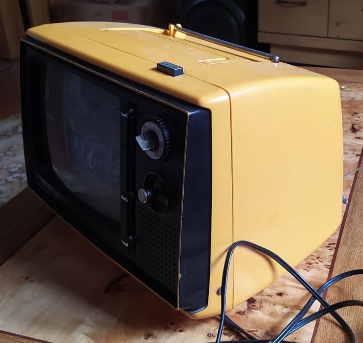 Телевізор sanyo 10-t152u