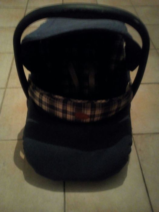 Conjunto de carrinho,  ovo,  chapéu de sol e saco