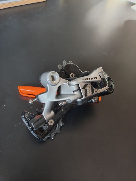 Desviador traseiro SRAM Rival 11v