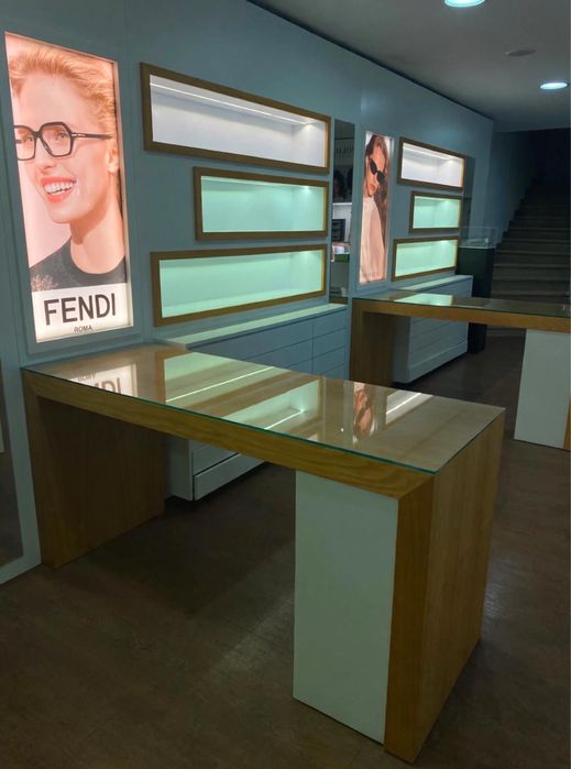 Vende-se Mobiliário Completo Óptica