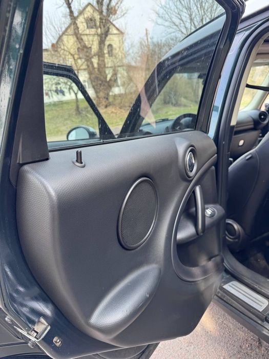 Автомобили легковые