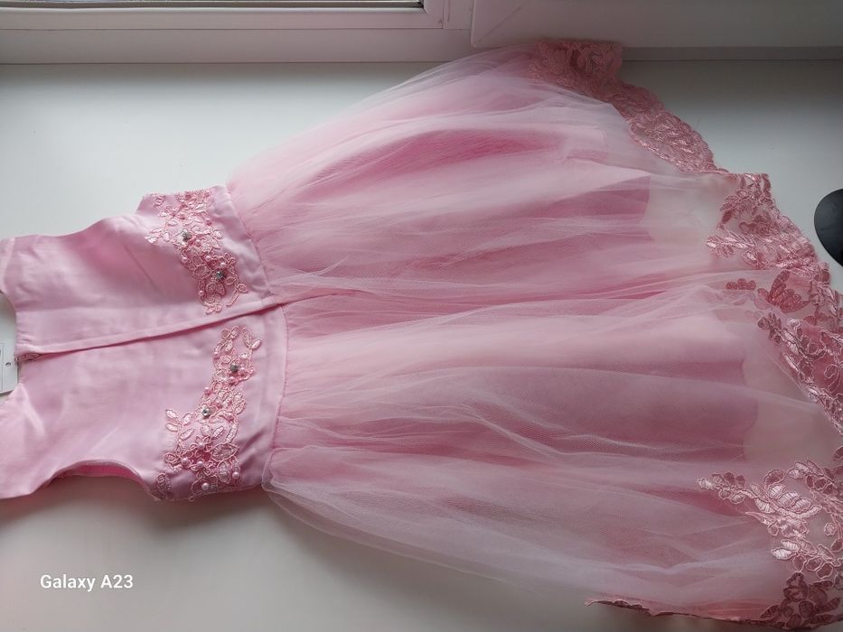 Дитяча святкова сукня