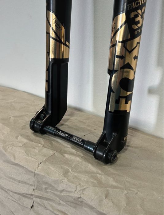 FOX 32 SC Factory Kashima OVR
