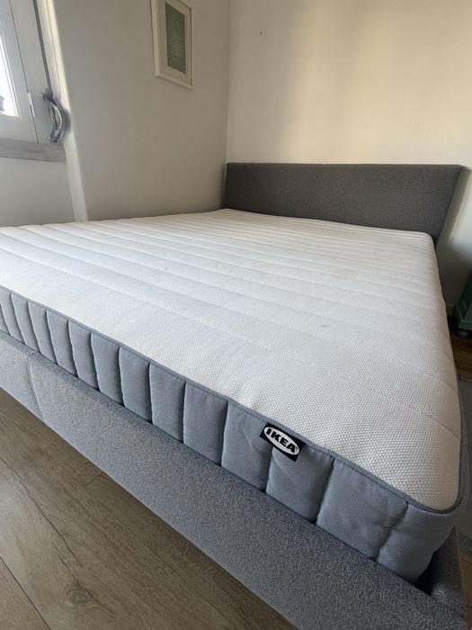 Cama Casal IKEA King Size (180x200 cm) Seminovas – Completa (Estrutura + Estrado + Colchão)