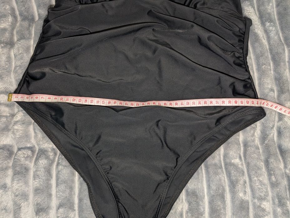 Купальник можна для вагітних або у кого є животик розмір Xl