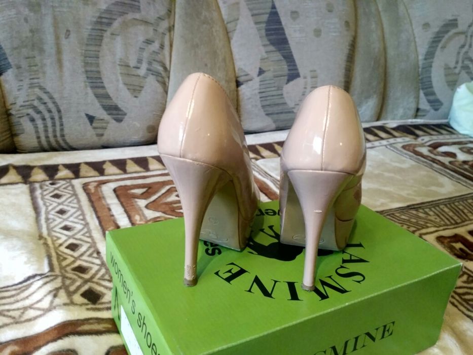 Лаковые лабутены Aldo 37 размер