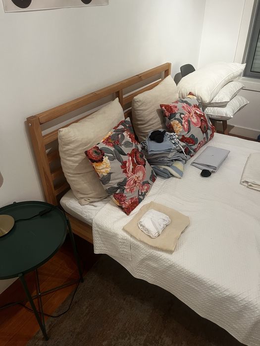 Cama ikea com colchao