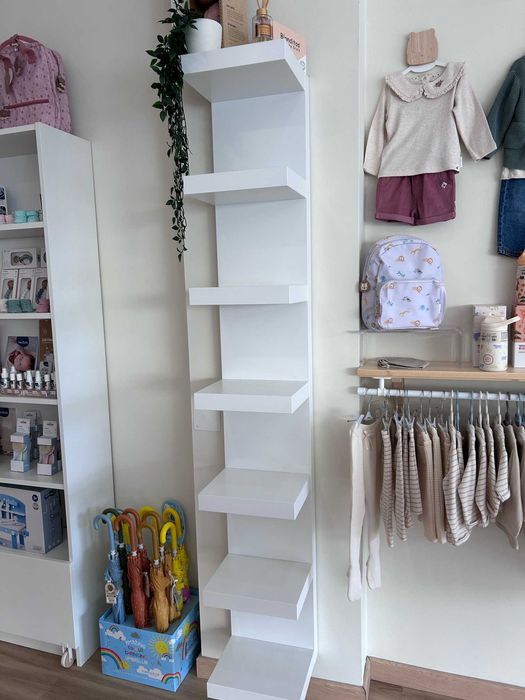 Estante IKEA LACK – uso profissional – como nova – 40€