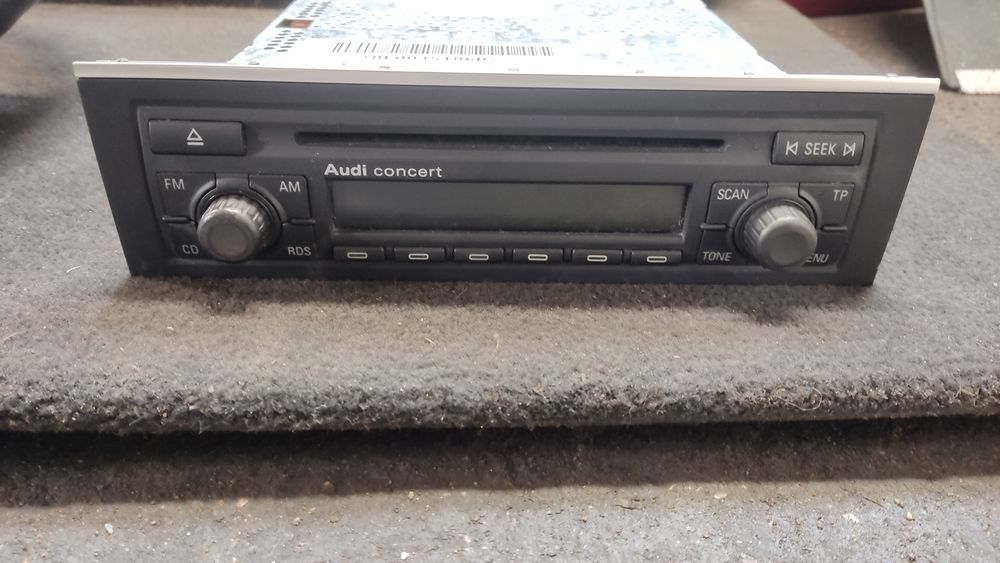 Radio audi concert a4 b6 b7 A6 c5 z kodem
