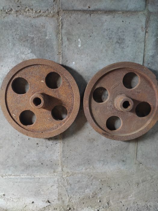 Шкивы чугунные 2-х ручейные.