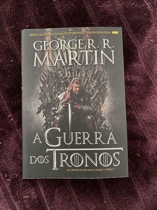A Guerra dos Tronos de George R. R. Martin 
As Crónicas de Gelo e Fogo