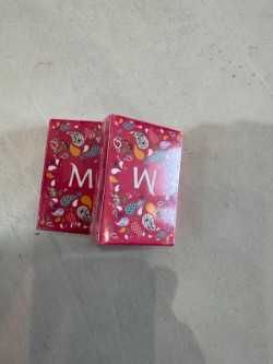 Baralho de cartas apresentado M - 54 cartas