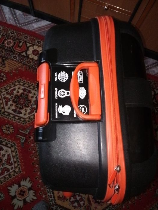 Чемодан  лёгкий  производство Турция