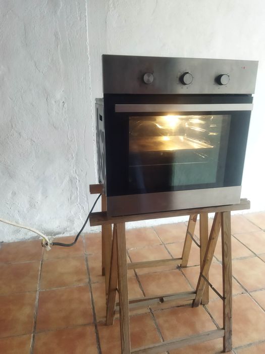 Forno fogão em inox, aquece muito bem, pouco uso, bom estado