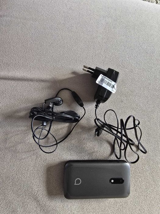 Telefon dla seniora MAXCOM MM450BB
