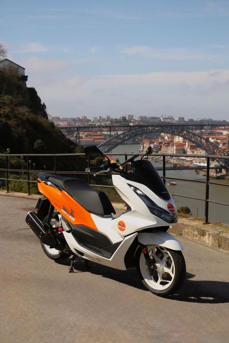 Aluguer/Renting Scooter Honda PCX 125