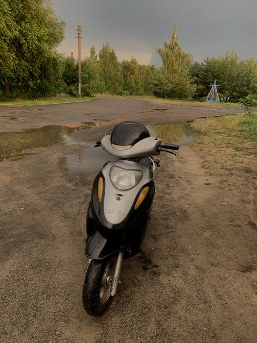 Продам скутер 4 т