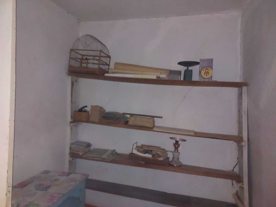 Продається 1/2 будинку.