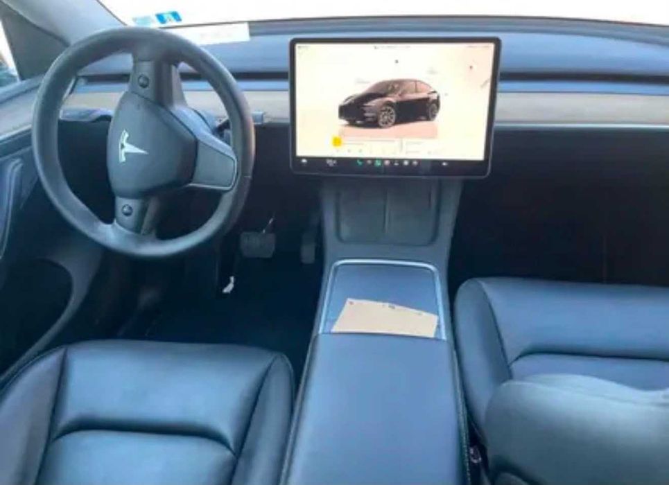 Tesla Model Y — fotografia 8