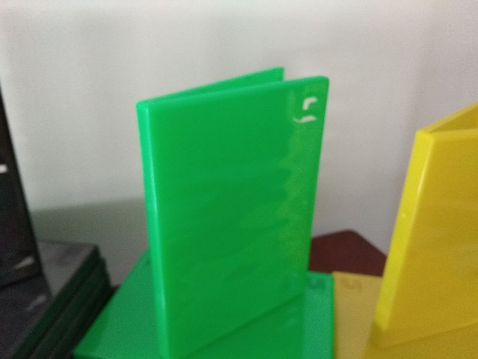 Capas de DVD com cores - preto | verde | amarelo64552057509123122