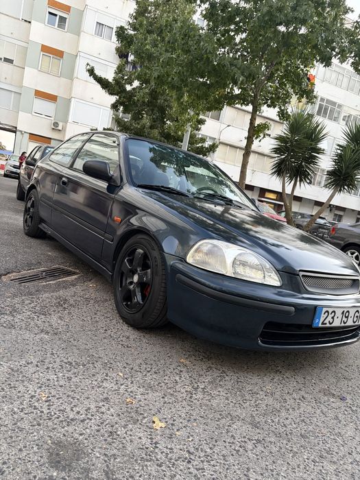 Honda  civic.