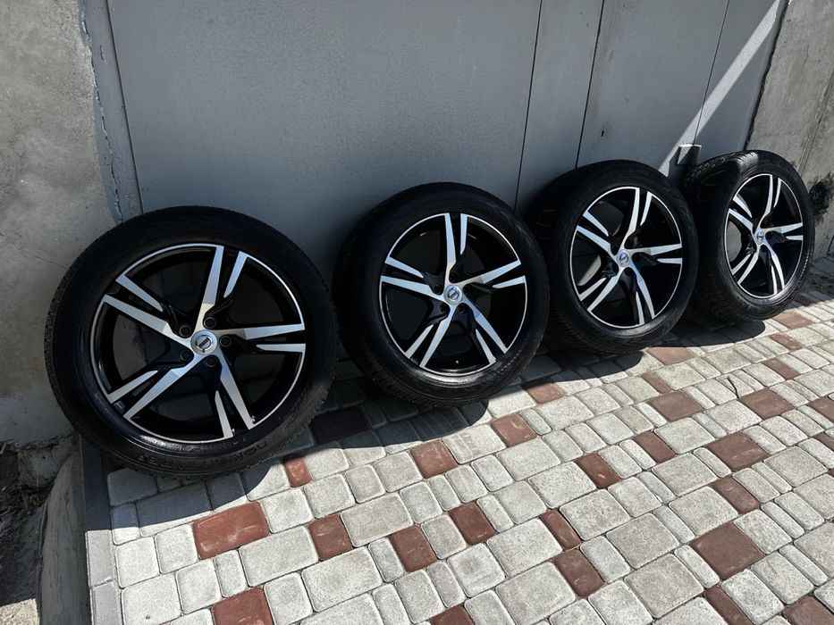 Продам колеса й диски від Volvo xc60
