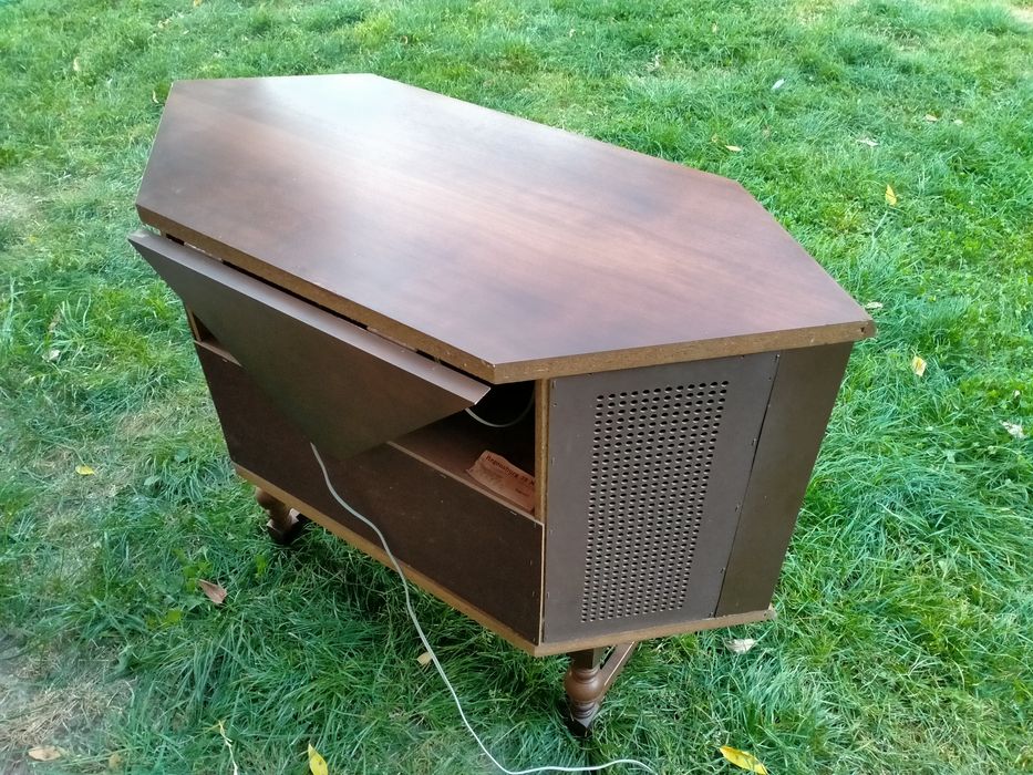 Radio z gramofonów zabytkowe, Grundig Regensburg