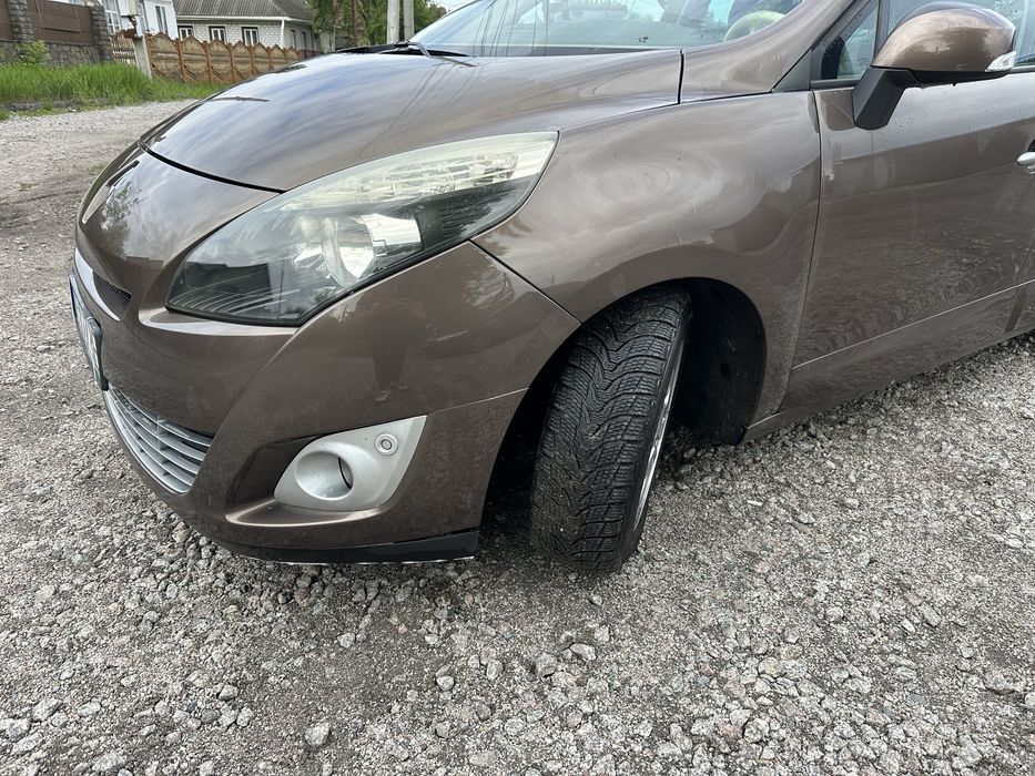 Розборка Разборка Renault Scenic3 запчастини Бампер капот крила салон