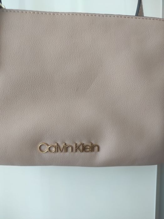 Torebka listonoszka Calvin Klein sided trio crossbody