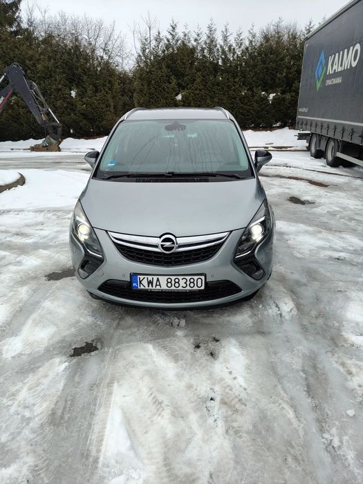 Opel Zafira 1.4 Turbo 140 KM Xenon 7 Miejsc