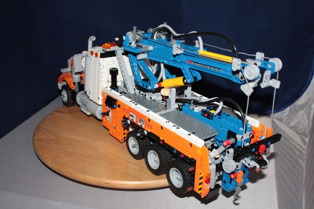 Lego Technic 42128 Ciężki holownik
