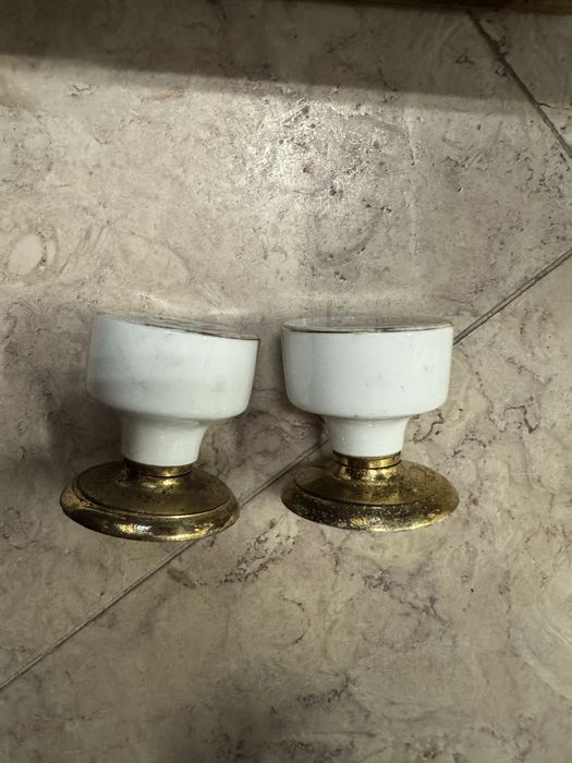 10 Maçanetas em porcelana pintada com motivos de flores