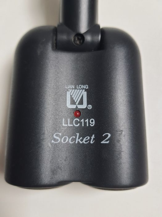 Ładowarka samochodowa rozdzielacz