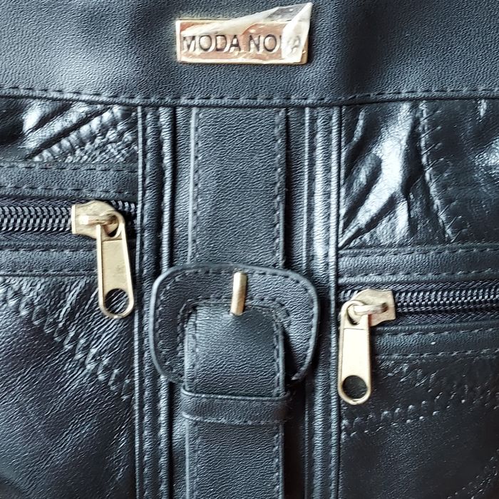 Torebka  nowa  na  ramie