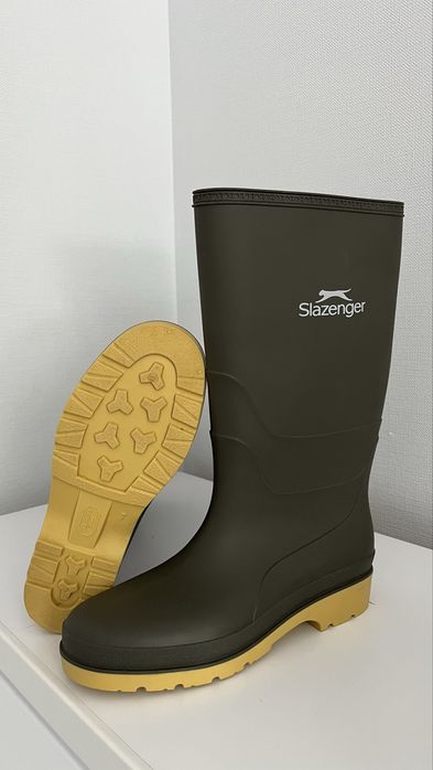 Гумові чоботи відомого британського бренду Slazenger.