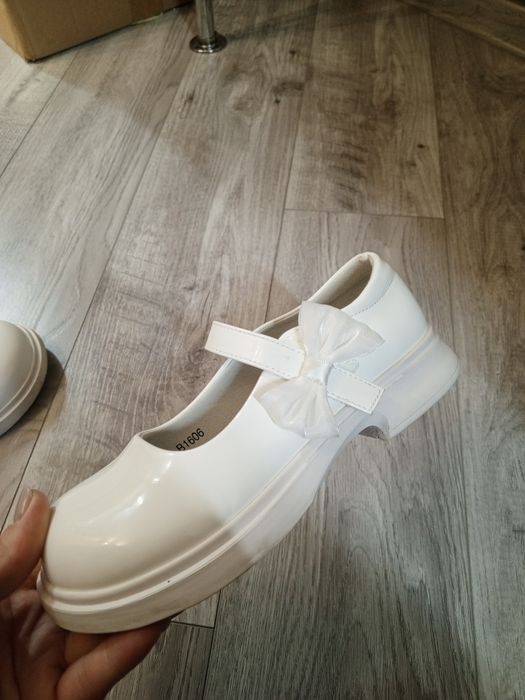 Туфлі айворі 33 розмір