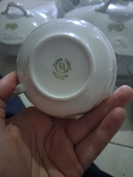 Conjunto Vista Alegre Antigo – Serviço de Jantar/Chá c/ Terrinas e Peças de Servir (Vintage)