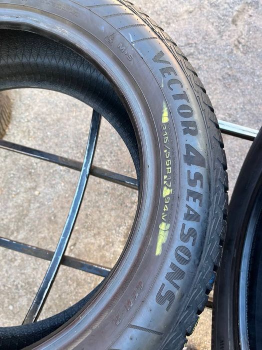 Шины бу 215 55 R 17 Goodyear vector4season всесезон резина комплект