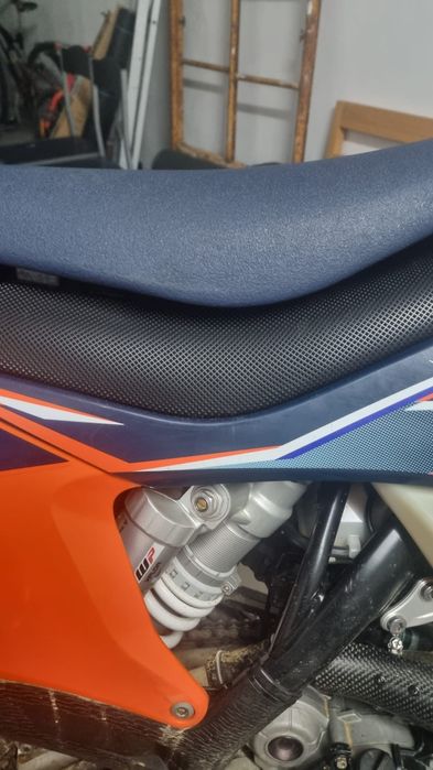 Banco KTM rebaixado