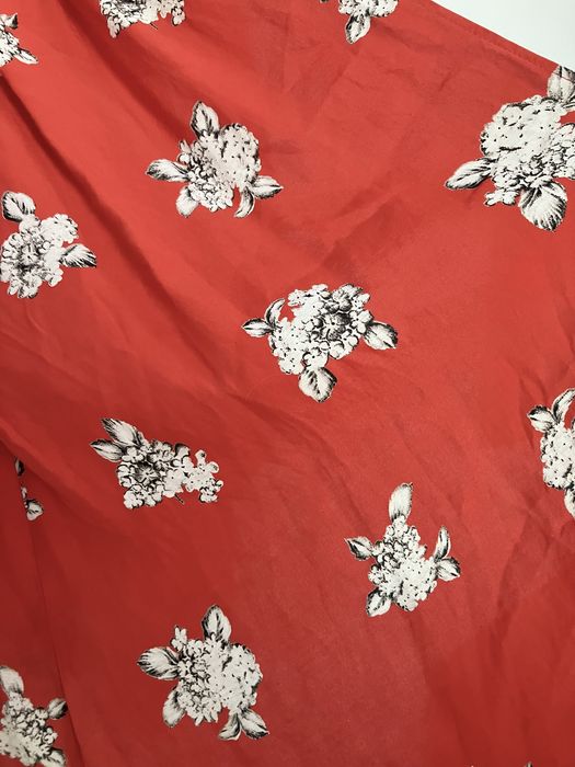 Kimono narzutka NEXT czerwone w kwiaty wiskoza oversize r. 44 / 16