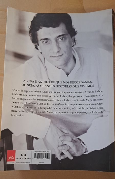 Livro "Enquanto Salazar dormia"
