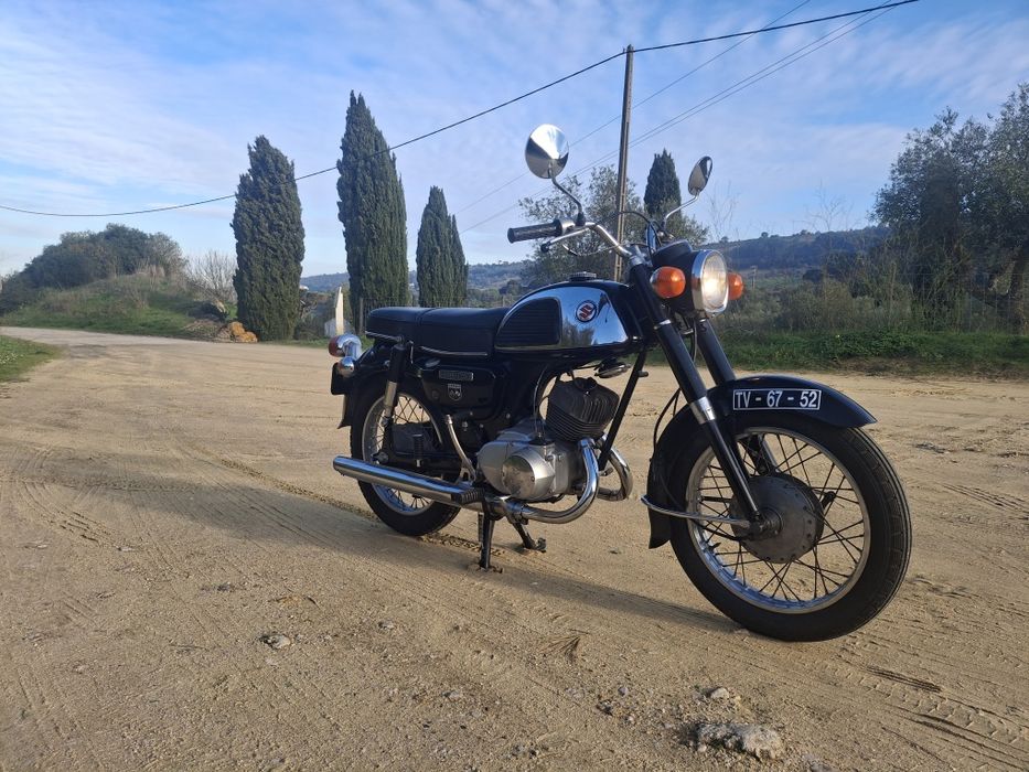 Vendo clássica Suzuki k 125