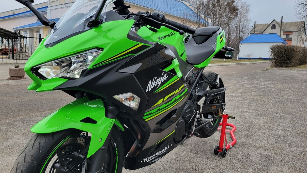 Kawasaki Ninja 400 2018p